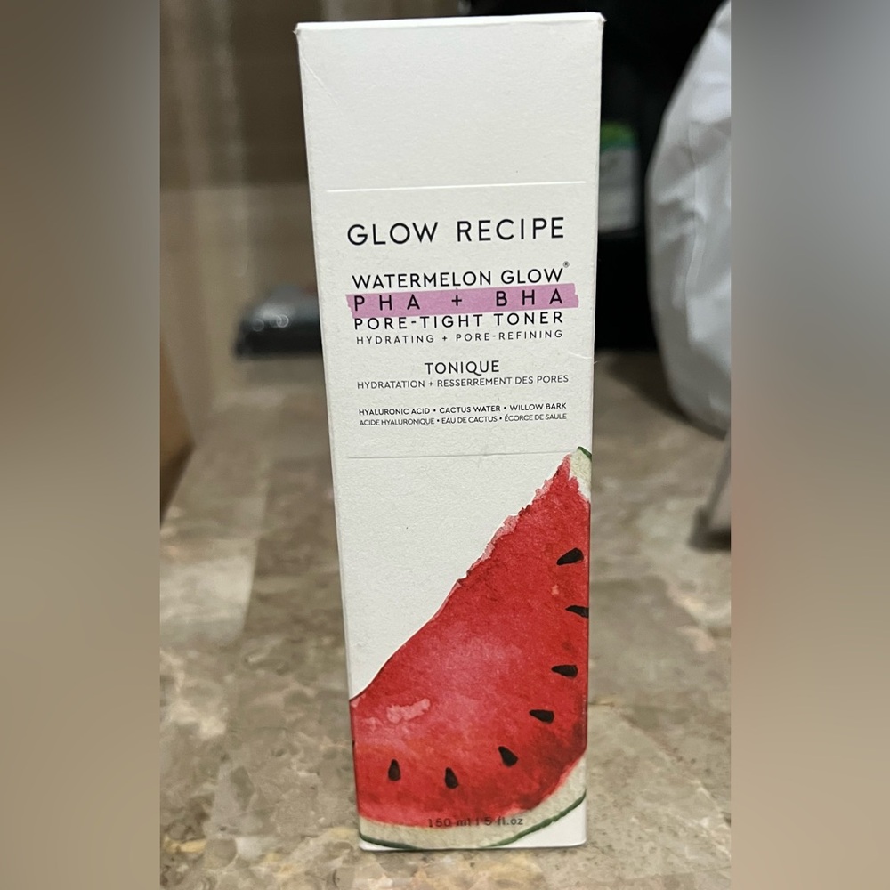 GLOW RECIPE WATERMELON GLOW PHA + BHA PORE-TIGHT TONER